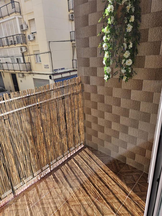 Apartamento Familiar En Triana إشبيلية المظهر الخارجي الصورة